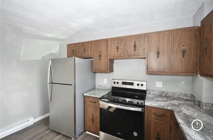 494 8th St #1 - Photo 2 of 7