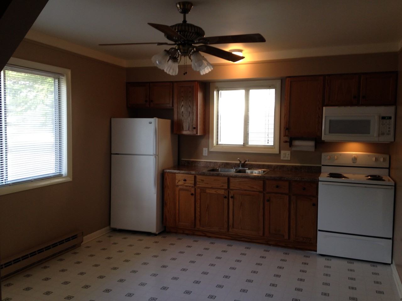 143 Winding Dr - Photo 3 of 4