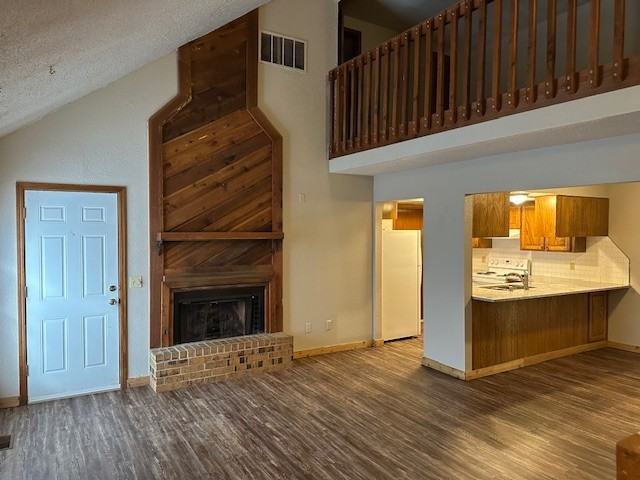 13733 Fairhill Ave #13733 - Photo 2 of 15