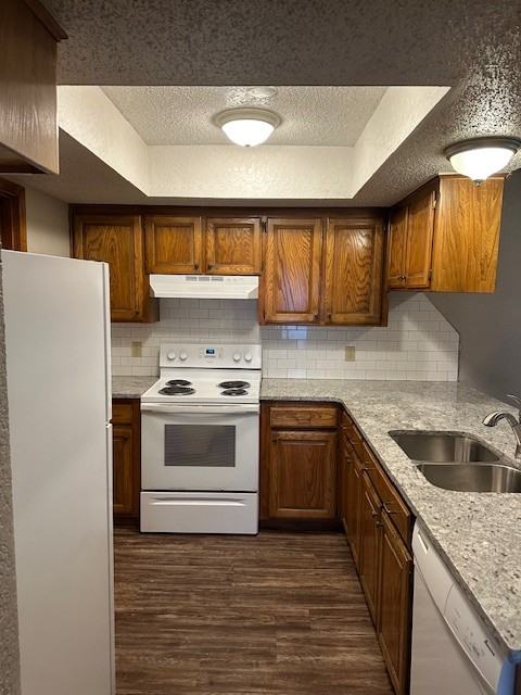 13733 Fairhill Ave #13733 - Photo 4 of 15
