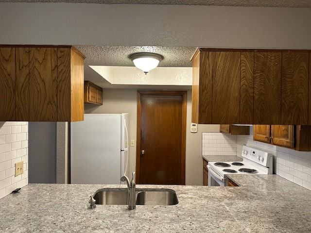 13733 Fairhill Ave #13733 - Photo 5 of 15
