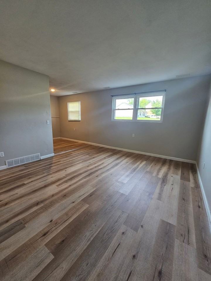 3424 Heatherton Drive - Photo 2 of 13