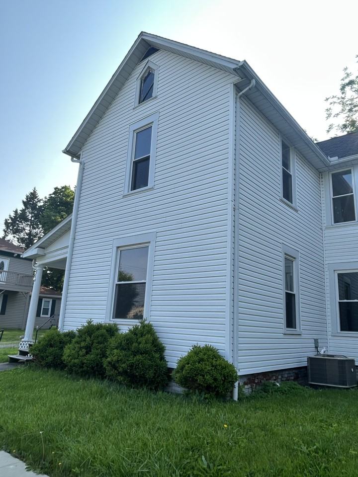 210 S Plum St #NA - Photo 2 of 15