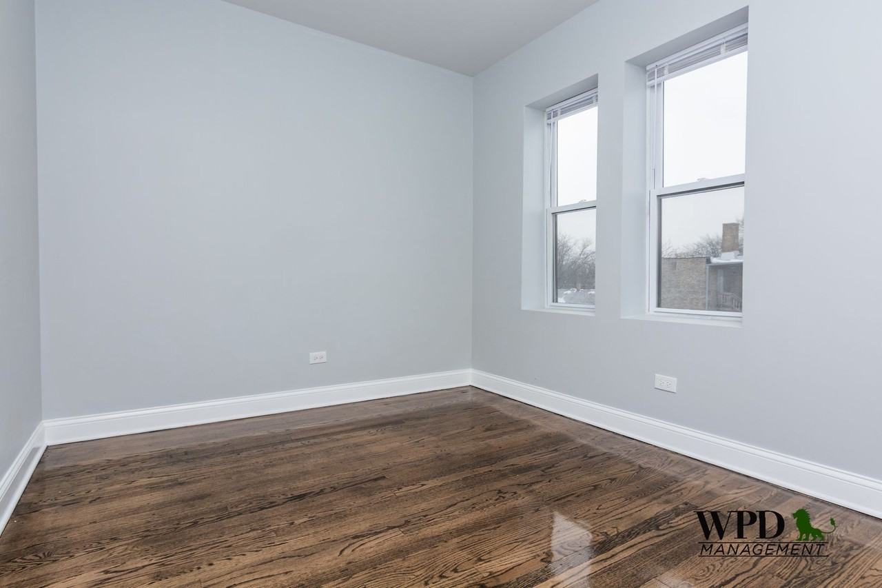 7927 S. Marquette Ave - Photo 7 of 10