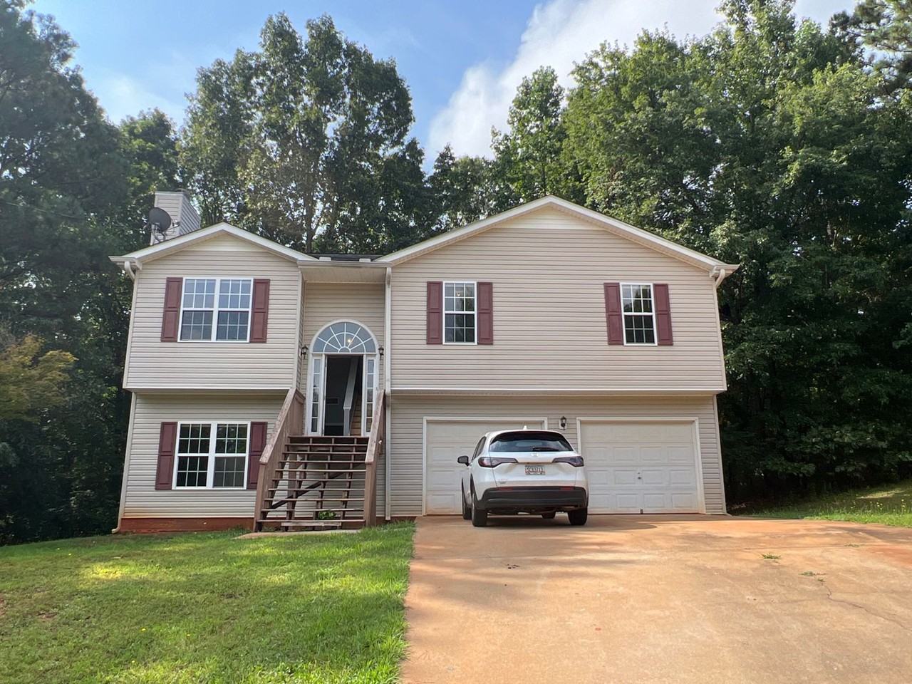 147 Thompson Hill Overlook Dr - Photo 2 of 19