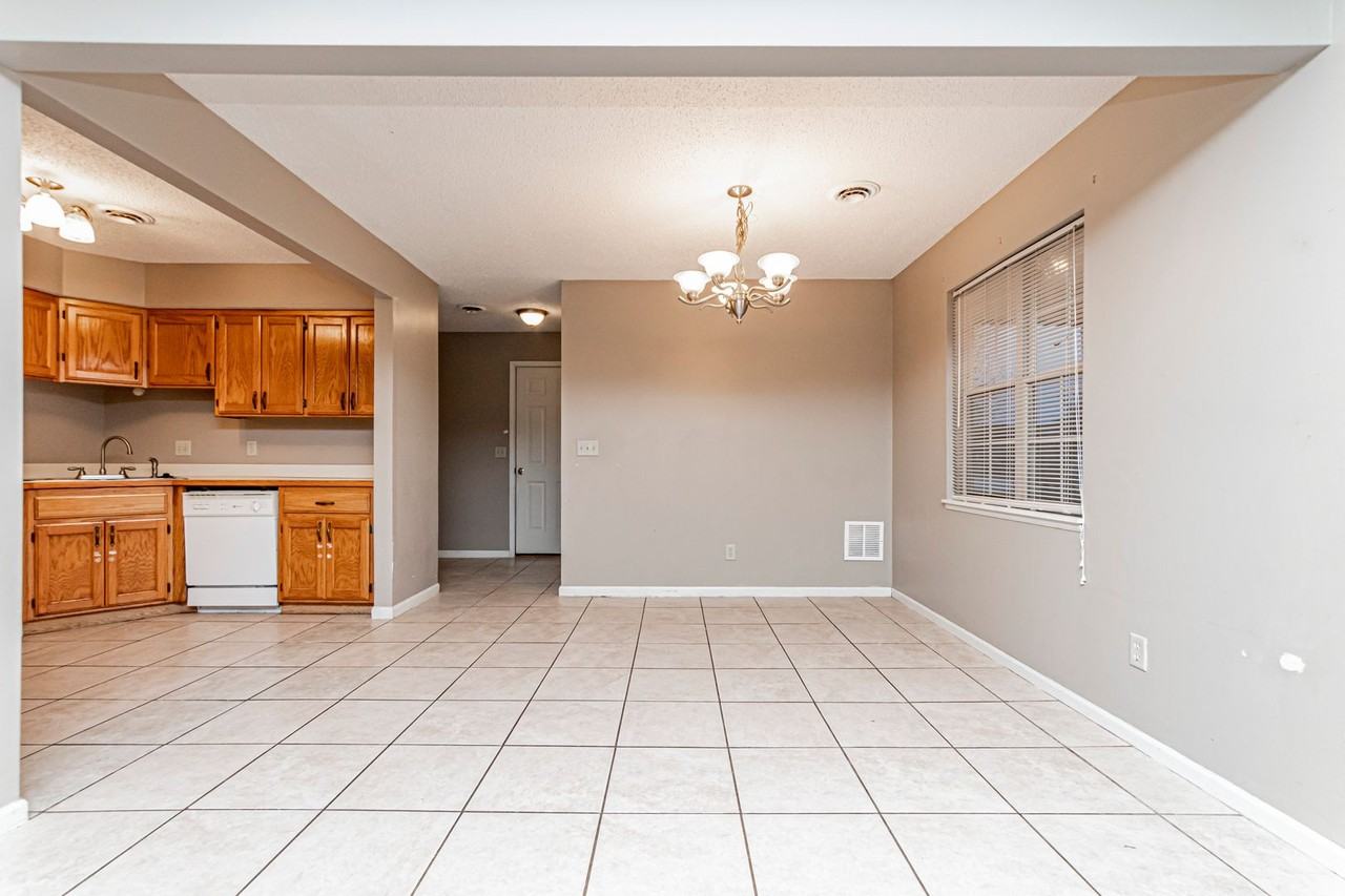 1528 Saint Marys Rd - Photo 6 of 24
