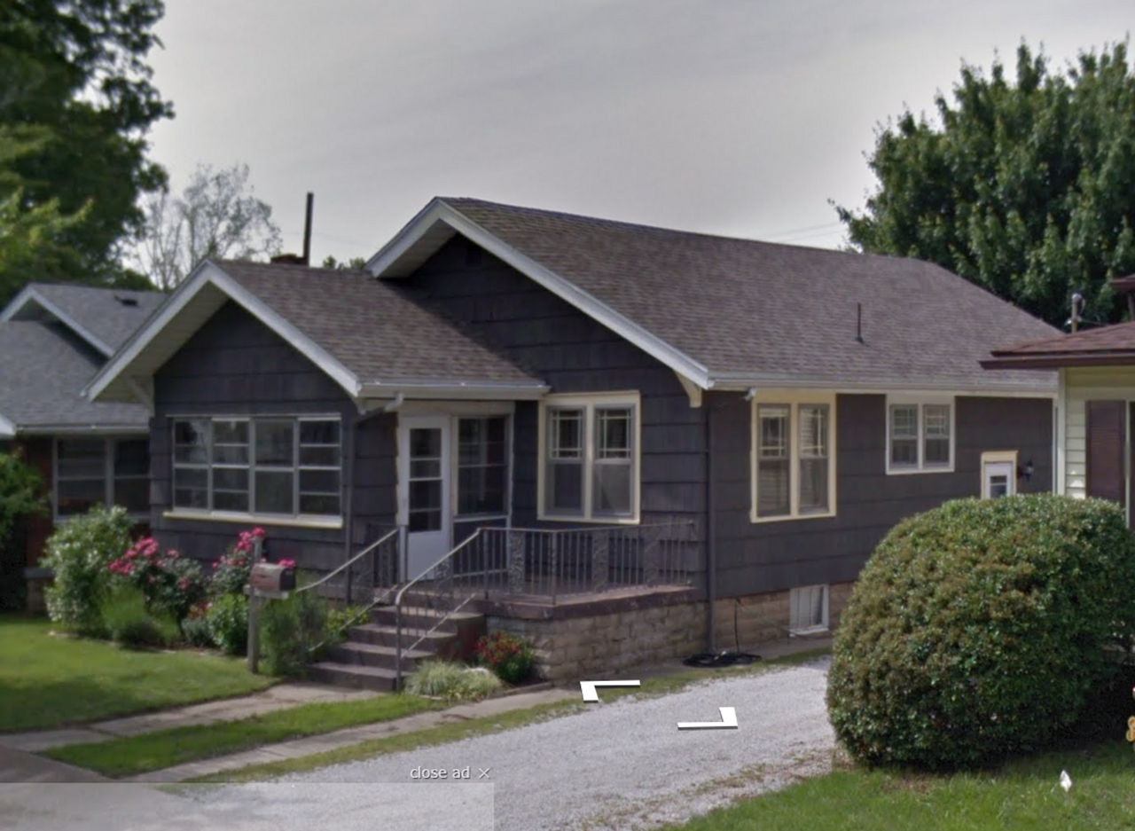 2902 Fenwood Ave - Photo 2 of 9