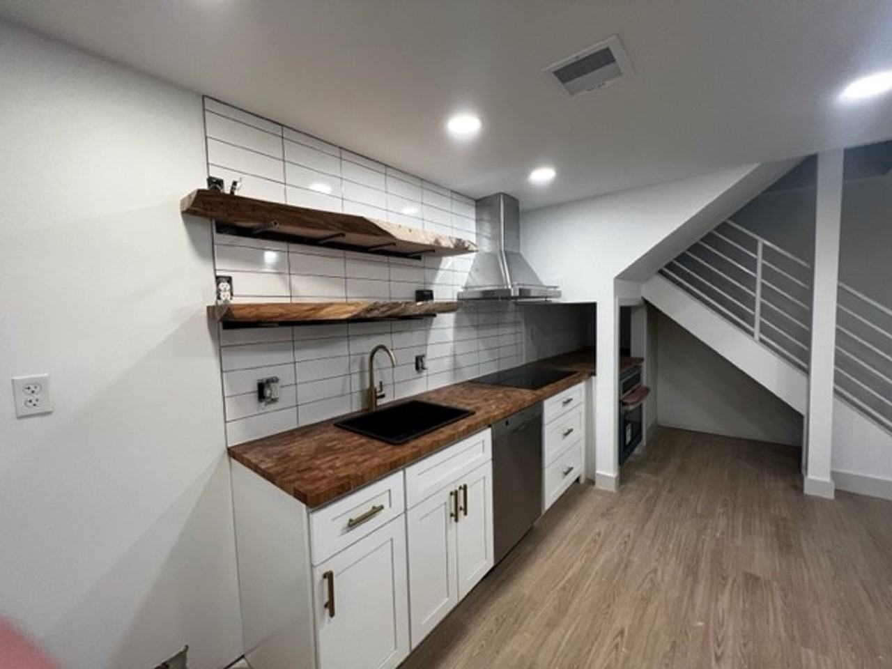 1610 Rodman St - Photo 3 of 22