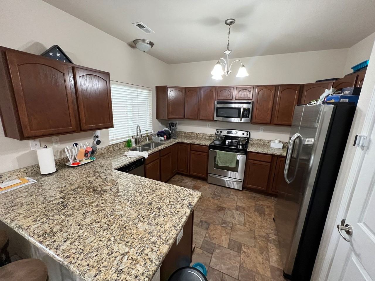 2063 Velliquette Ln - Photo 3 of 33