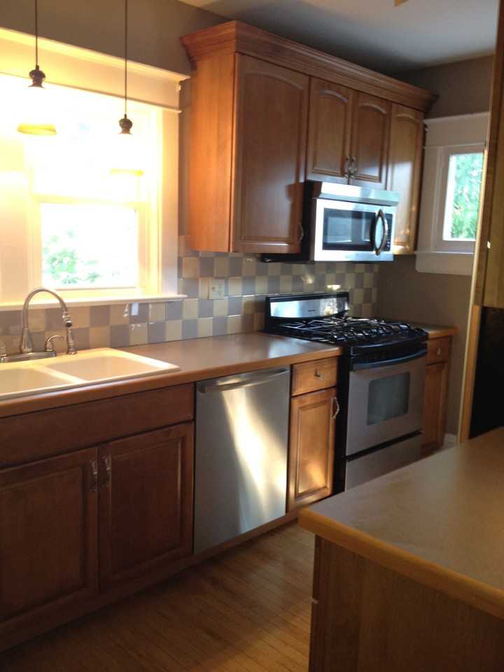 201 E Sycamore St #NA - Photo 3 of 7