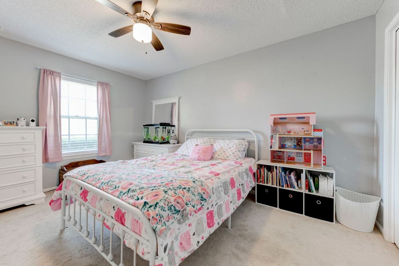 303 Manning Dr - Photo 6 of 40