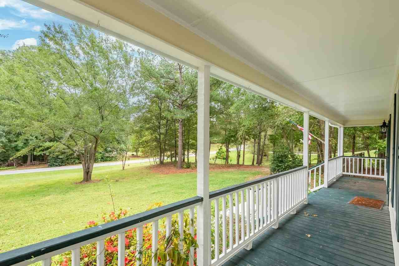 209 Goldfield Dr - Photo 4 of 24