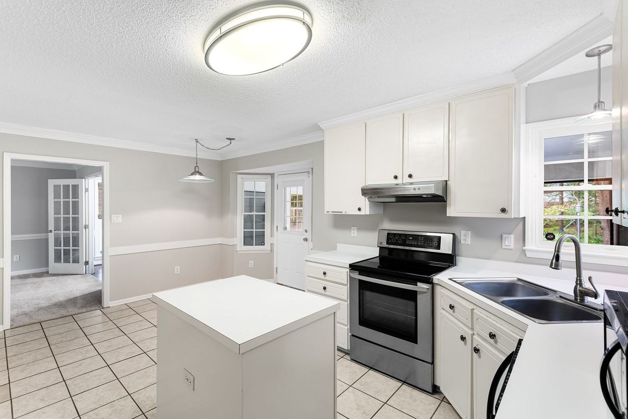 209 Goldfield Dr - Photo 6 of 24