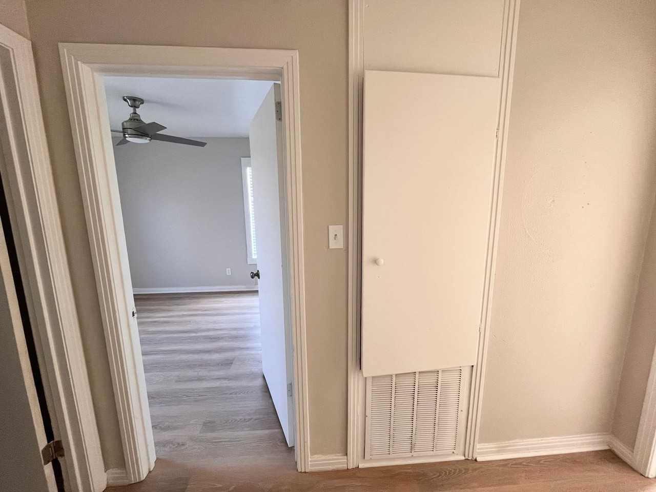 2012 49th St - Photo 6 of 22