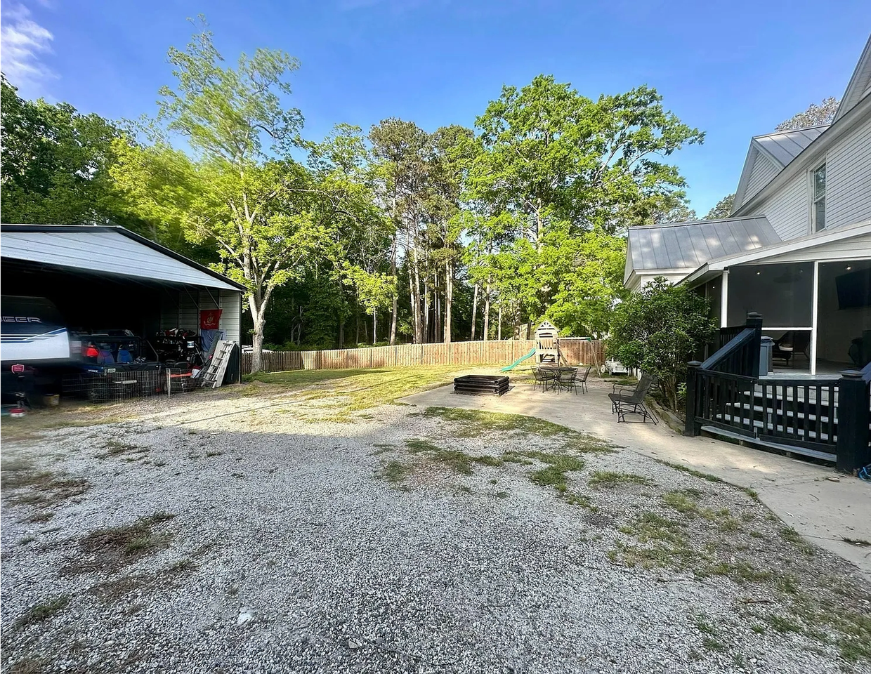 267 Elm St - Photo 4 of 37