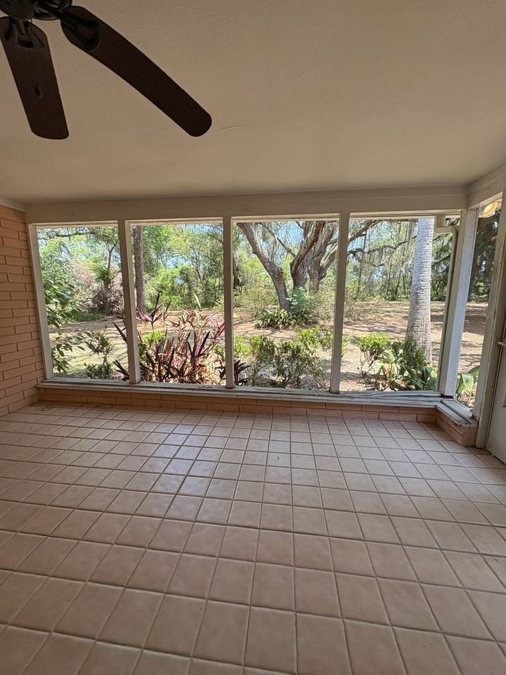 2227 Country Club Dr - Photo 3 of 37