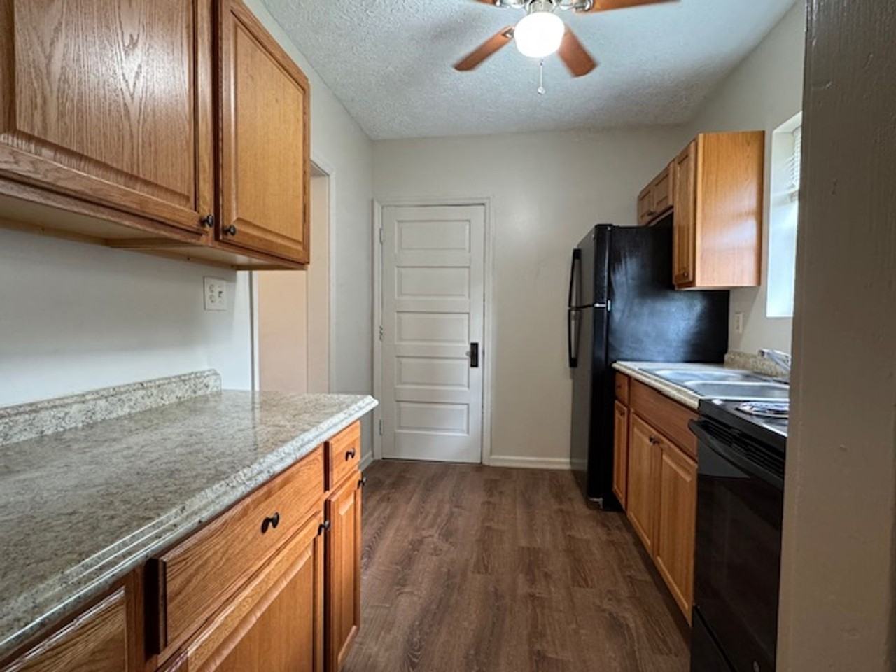 129 Diamond Ct - Photo 3 of 14