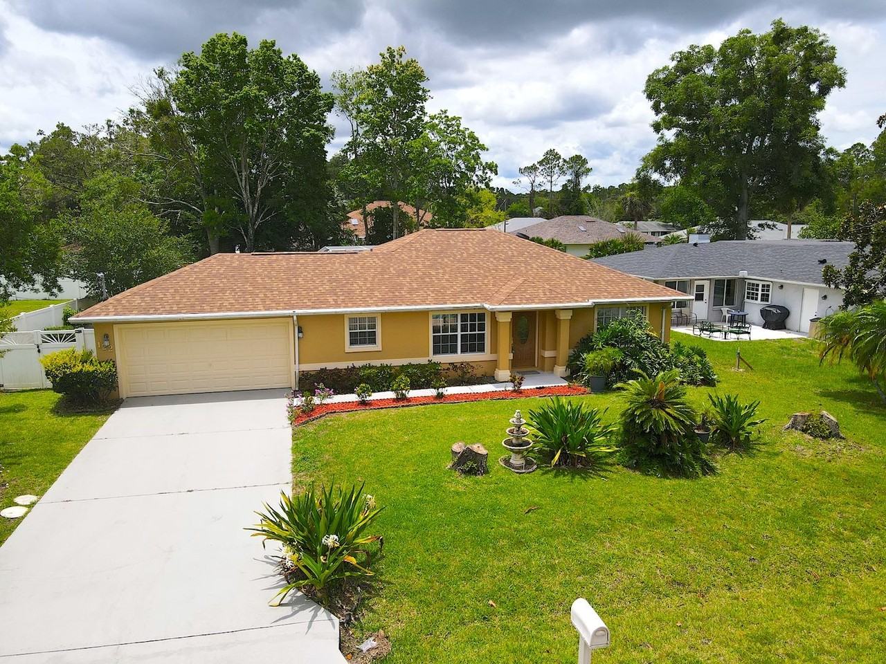 122 Parkview Dr - Photo 3 of 43