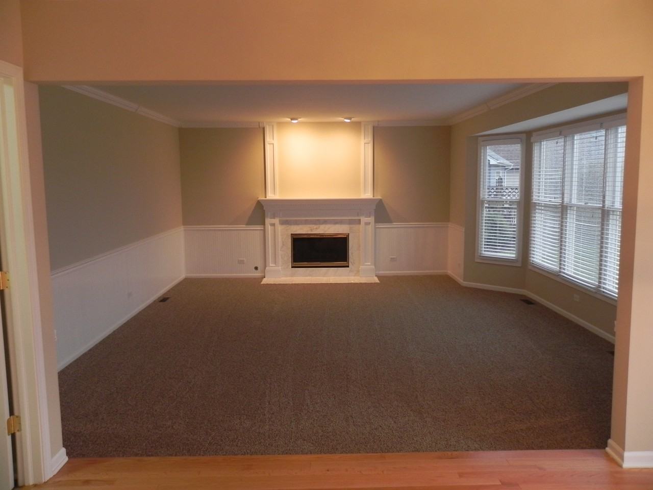 737 Hartfield Dr - Photo 2 of 11