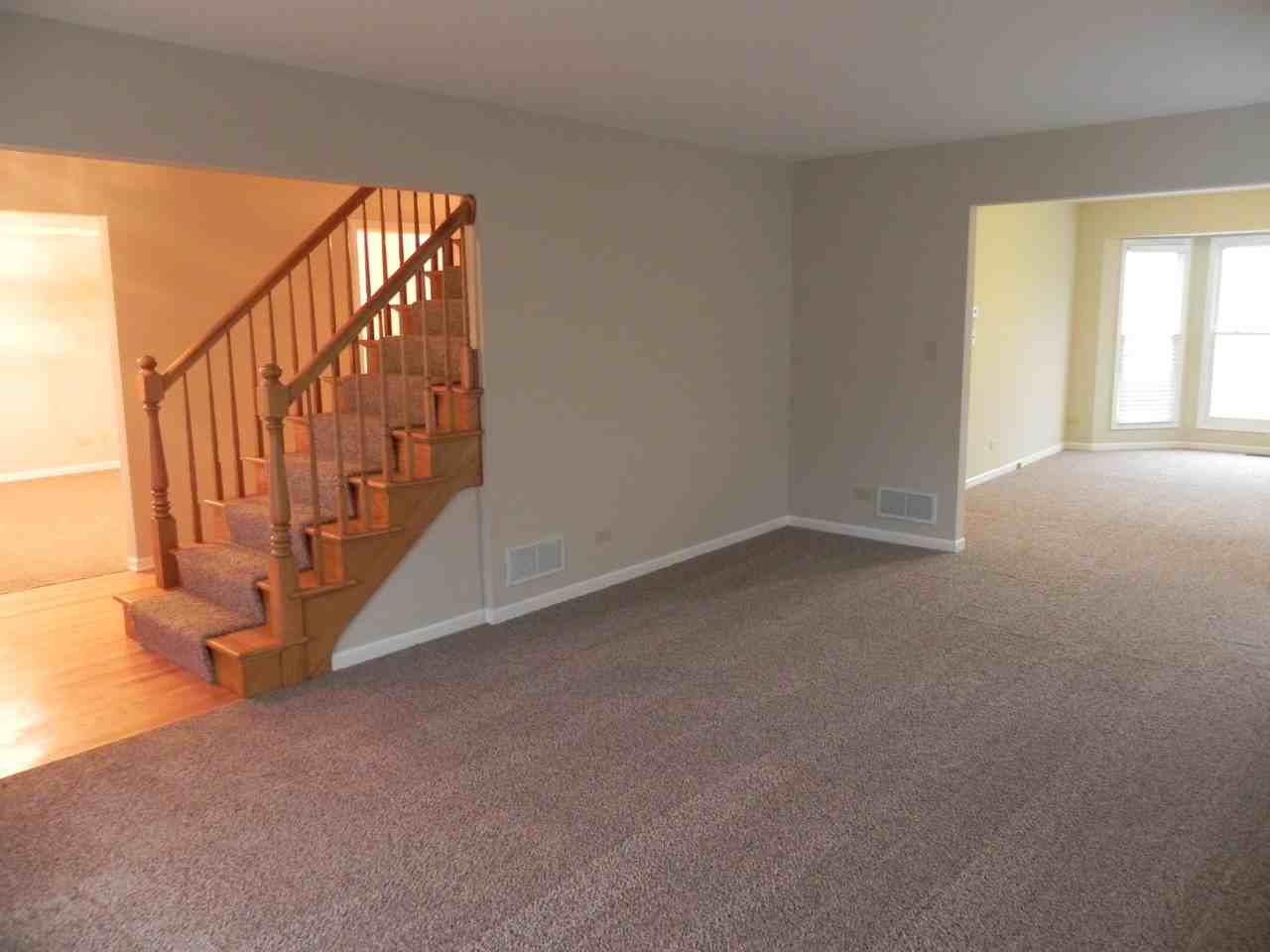 737 Hartfield Dr - Photo 3 of 11