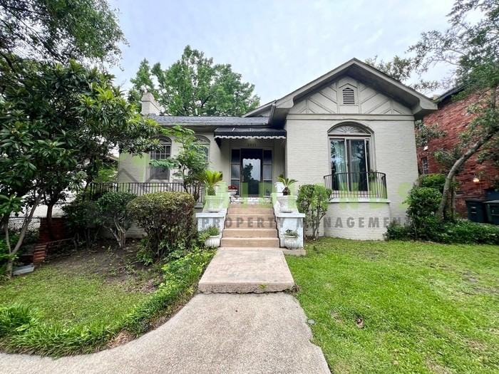 2511 Blossom St - Photo 2 of 42