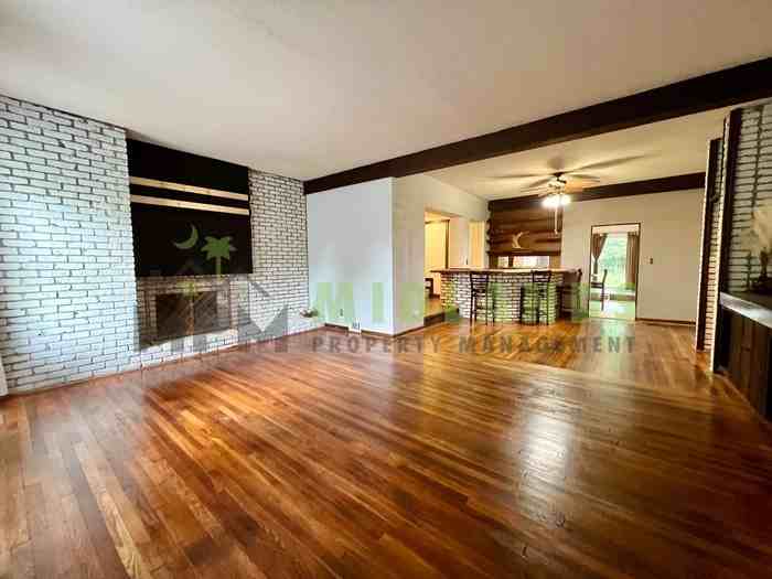 2511 Blossom St - Photo 3 of 42