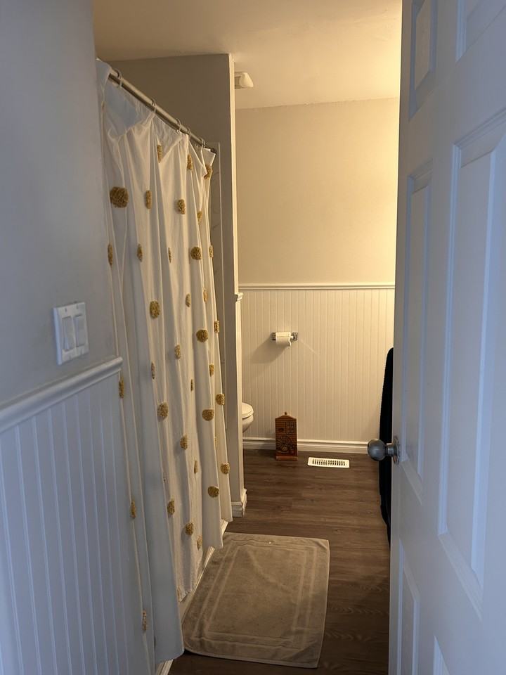 154 Graham Crescent - Photo 2 of 9