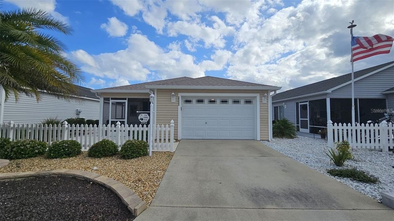 2552 Red Cedar Ln - Photo 2 of 21