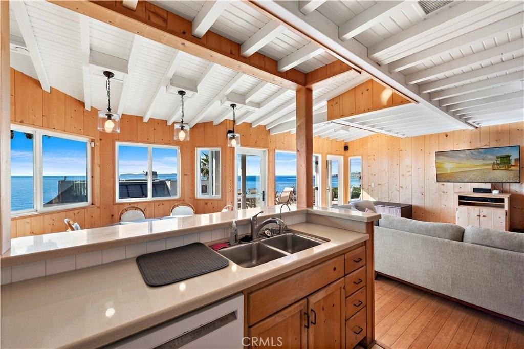 137 Cleo St - Photo 7 of 25