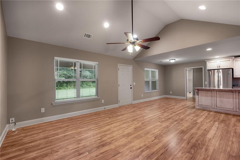 211 Gilmore Circle - Photo 7 of 24