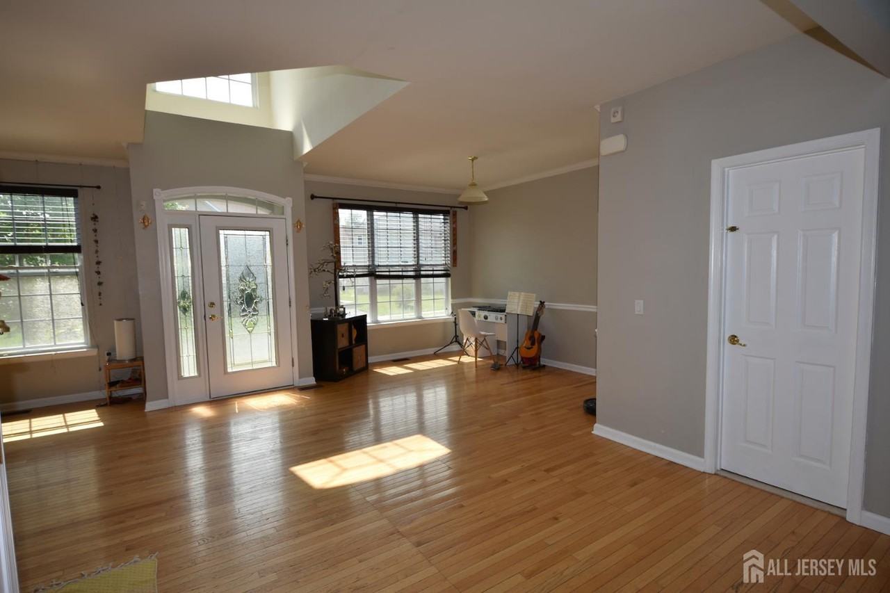 3 Maxwell Rd - Photo 6 of 42