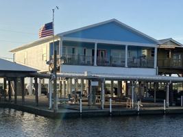 featured image of 327 Martin Ln