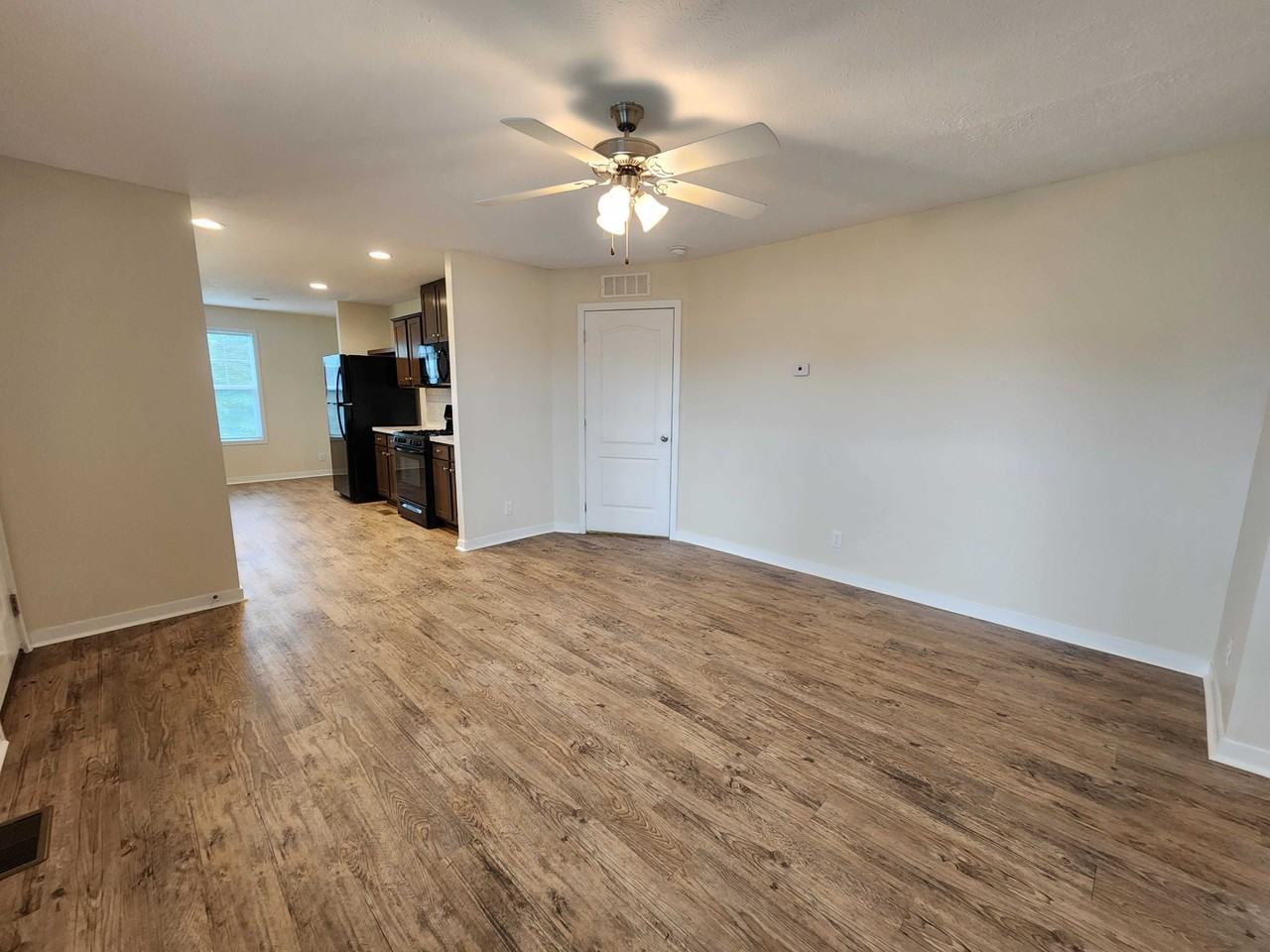 3652 Cedar Loop #740 - Photo 3 of 36