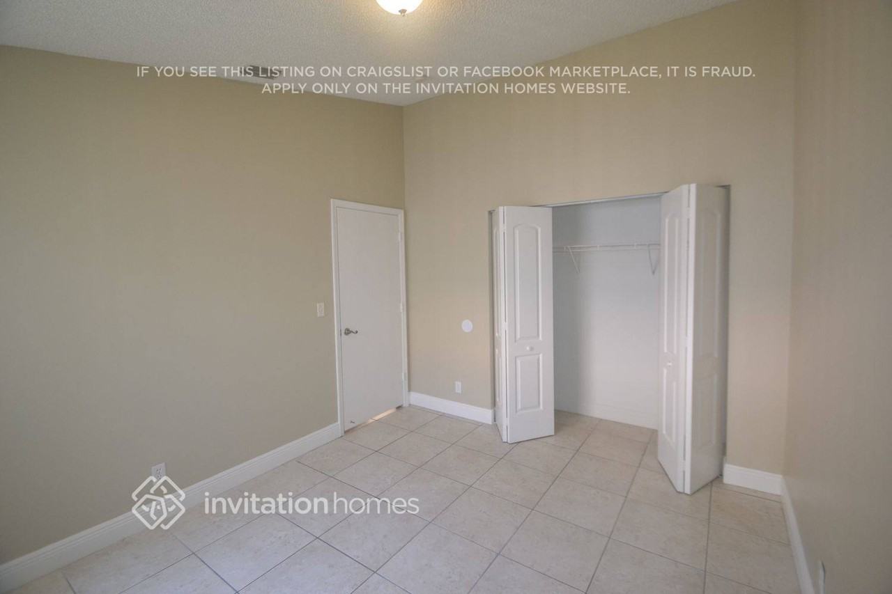 6249 Island Way - Photo 3 of 5