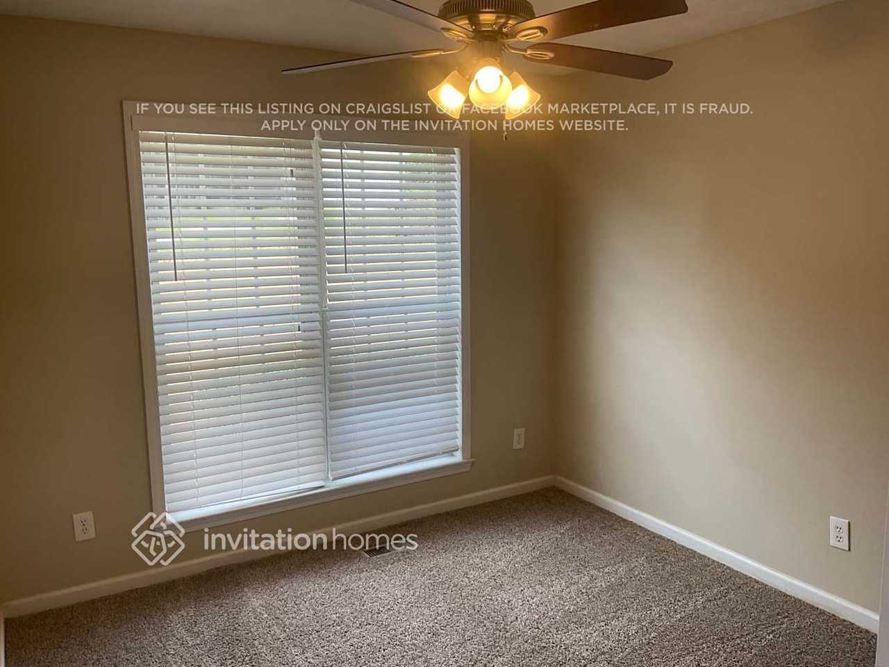 3933 Edgebrook Dr - Photo 7 of 10