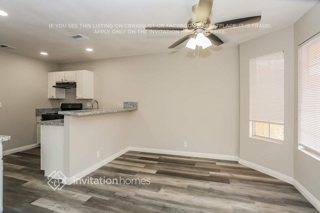 3749 Broadriver Dr - Photo 3 of 14