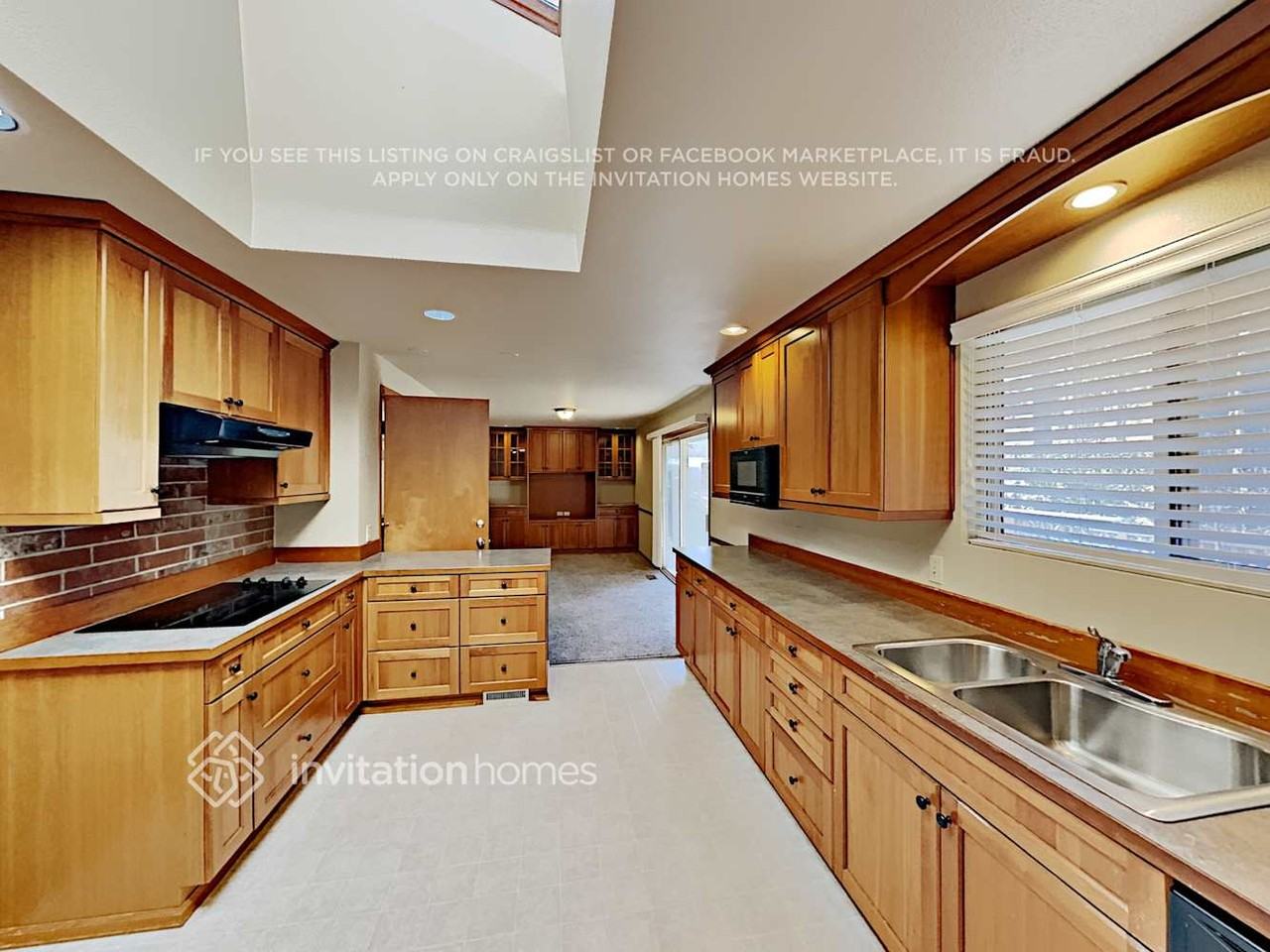 617 S 301st St - Photo 7 of 28