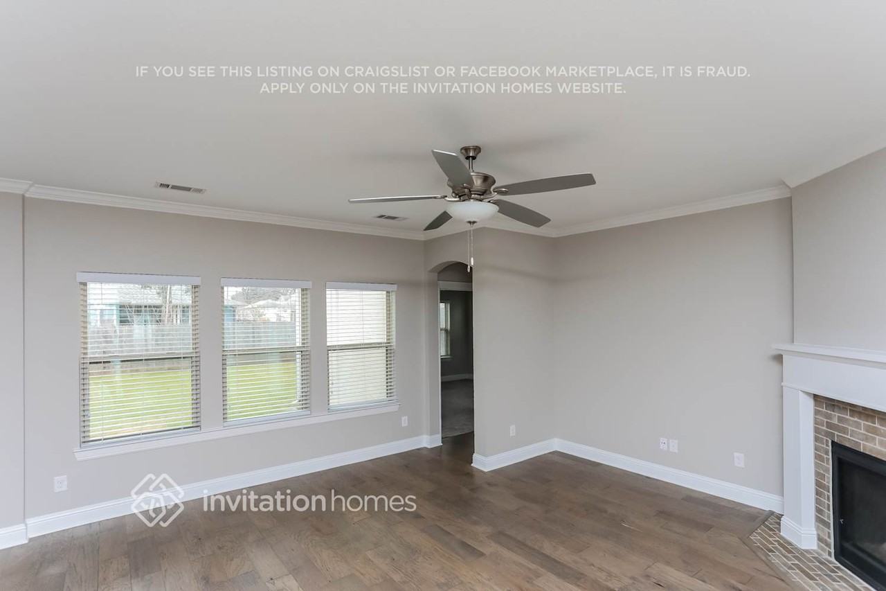 2701 Mission St - Photo 3 of 17