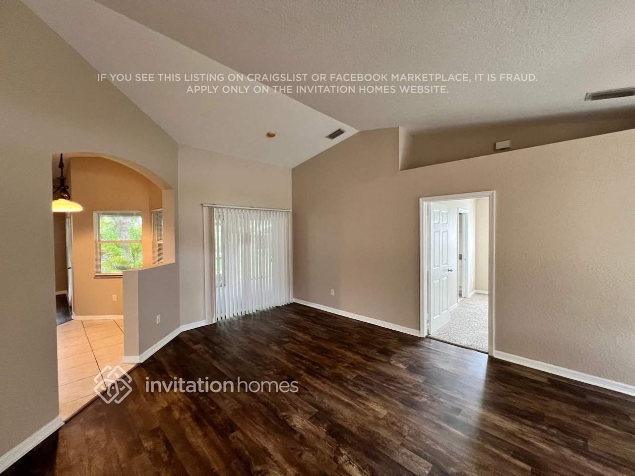 2474 Se Wood Ave - Photo 3 of 15