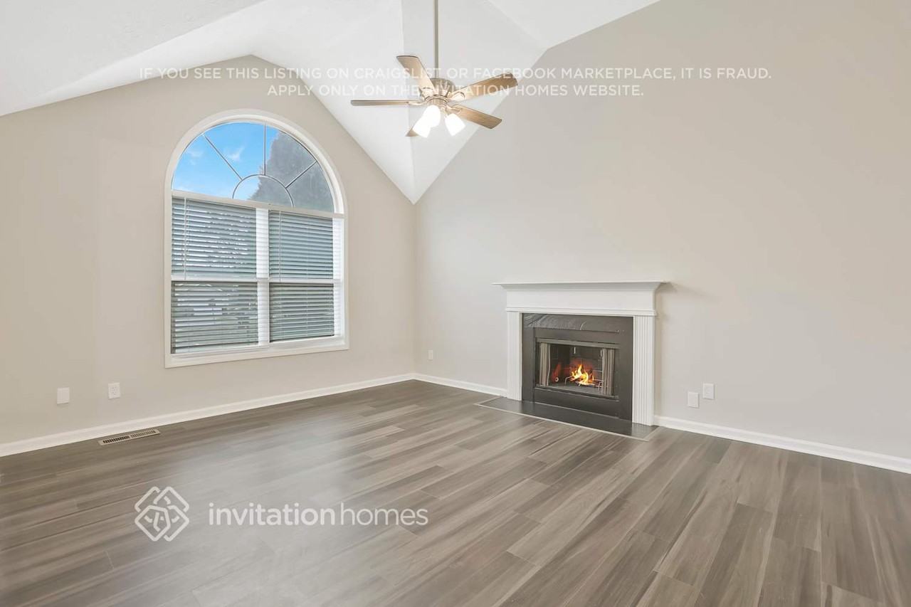 4194 Morningside Cir - Photo 3 of 22