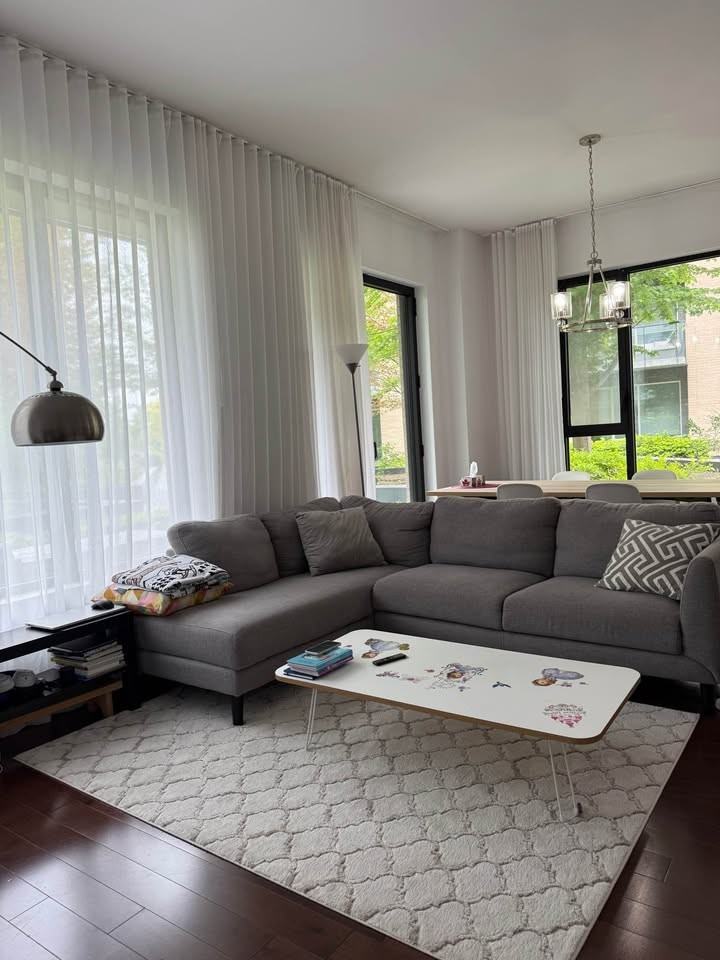 7361 Avenue Victoria - Photo 3 of 16