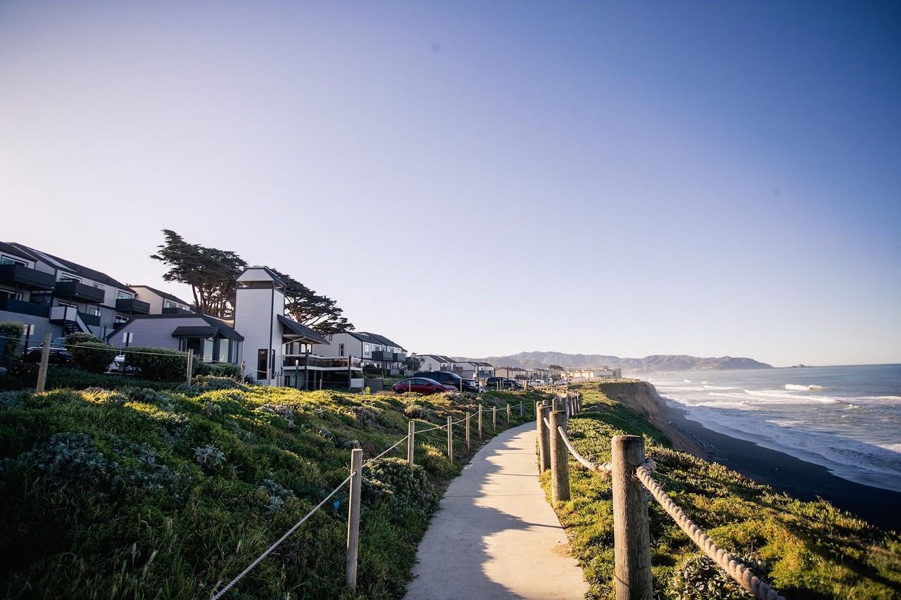 OceanAire Apartment Homes - Photo 2 of 40