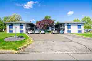 featured image of 211 S Whipple Rd