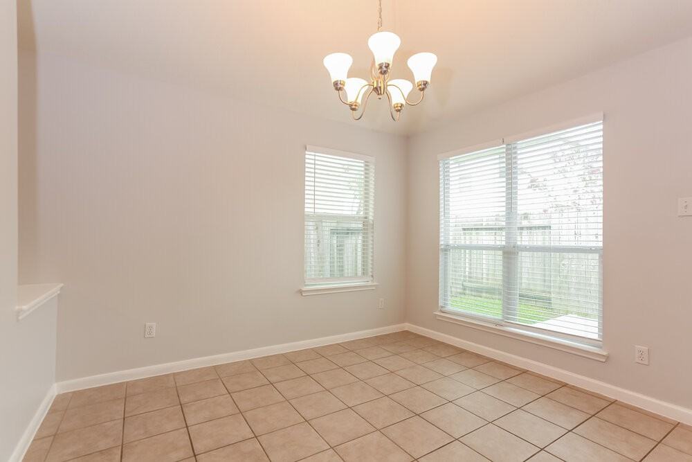 8215 Point Pendleton Dr - Photo 4 of 16