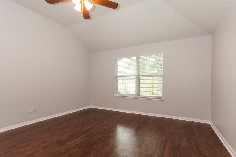 8215 Point Pendleton Dr - Photo 7 of 16