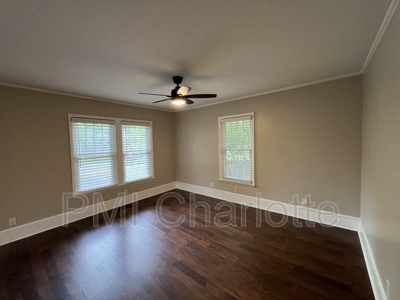 1525 Browns Ave - Photo 3 of 21
