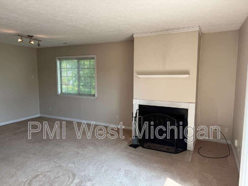 5864 Shaw St #3 - Photo 7 of 23