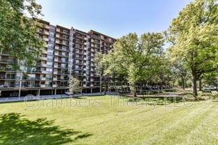 1300 Army Navy Dr #817 - Photo 1 of 1