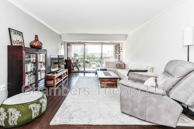 1300 Army Navy Dr #817 - Photo 6 of 26