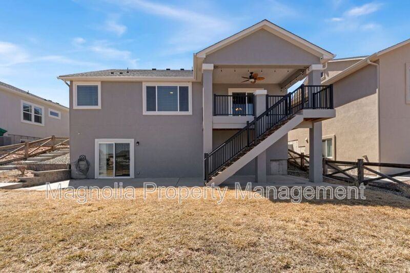 9340 Blue Birch Ct - Photo 4 of 30